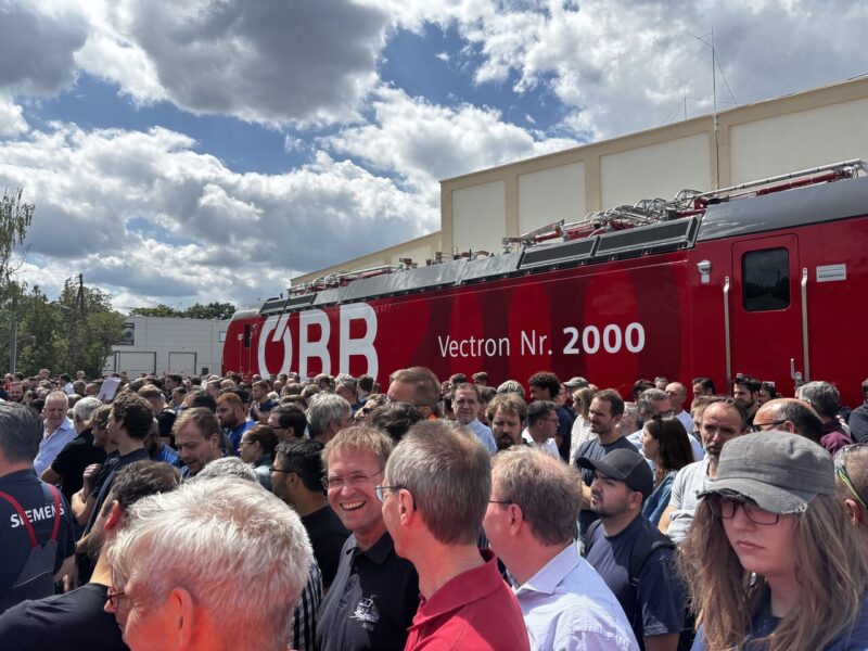 Siemens Mobility livrează locomotiva Vectron cu numărul 2.000 produsă la München‑Allach către ÖBB