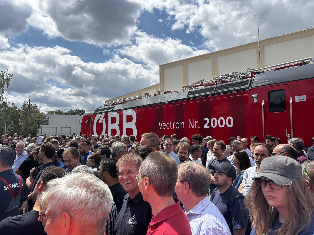 Siemens Mobility livrează locomotiva Vectron cu numărul 2.000 produsă la München‑Allach către ÖBB