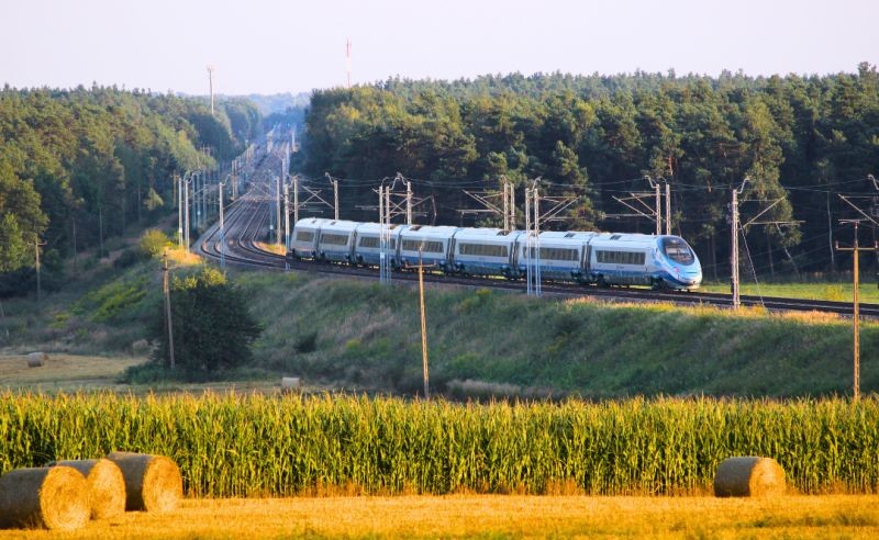 Alstom asigură mentenanța 24/7 pentru flota Pendolino, în contextul recordului PKP Intercity de 44,7 milioane de pasageri în șase luni