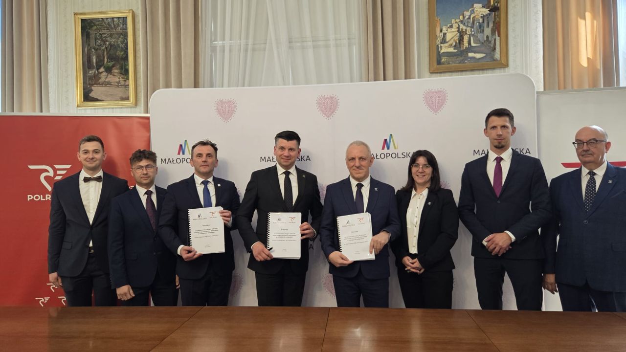 Małopolska semnează contract de 1,6 miliarde PLN cu POLREGIO pentru operarea trenurilor regionale până în 2031
