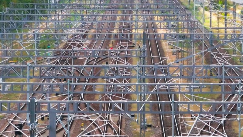 LTG Infra începe testarea rețelei de contact pe secțiunea Klaipėda–Šilėnai, etapă critică în proiectul de electrificare