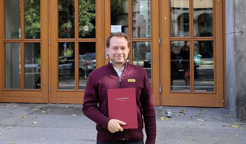 Absolventul TUD Kristof Halasz câștigă Premiul Max-Brauer pentru cercetarea privind „rail bonus” în transportul public
