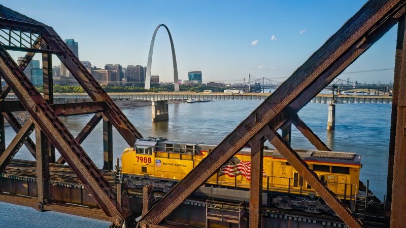 UP explică rolul TRRA în contextul fuziunii Union Pacific–Norfolk Southern și respinge criticile privind impactul asupra competiției