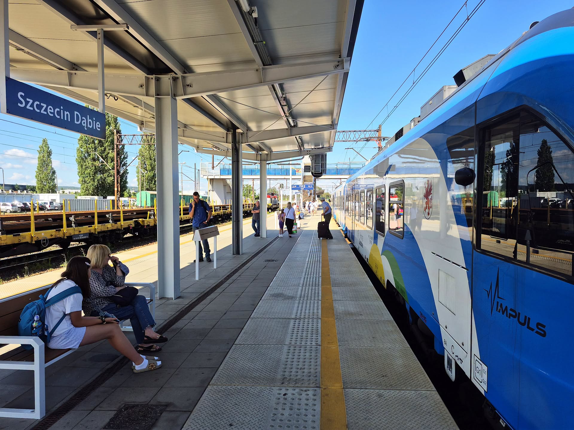 Modernizarea stațiilor Szczecin Dąbie și Szczecin Zdroje aduce accesibilitate crescută și infrastructură feroviară îmbunătățită pentru călătorii din regiune