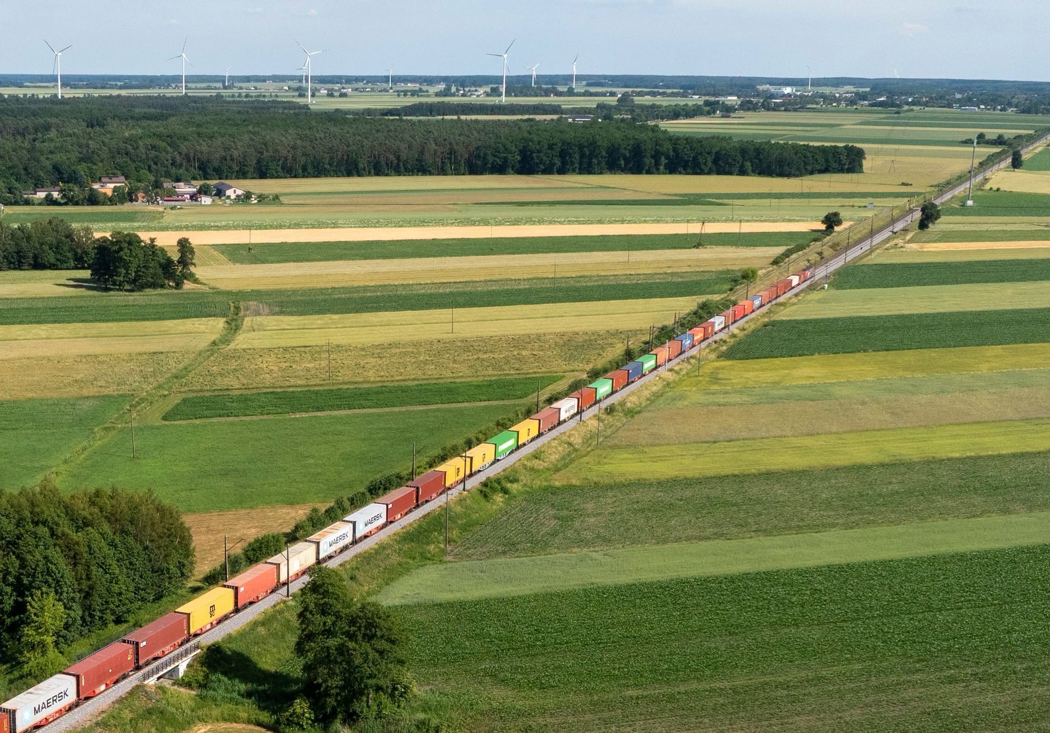 Modernizarea strategică a liniei 131 Zduńska Wola Karsznice – Inowrocław Rąbinek se apropie de final pe unul dintre cele mai importante coridoare feroviare de marfă din Polonia
