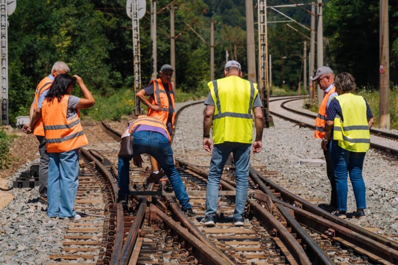CFR SA recepționează lucrările pe 10,5 km între Bănița și Crivadia - comisia de recepție confirmă conformitatea investițiilor pe linia 116 Livezeni–Simeria
