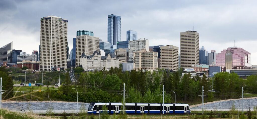Valley Line Southeast din Edmonton depășește 3 milioane de călătorii, operată și întreținută de Alstom