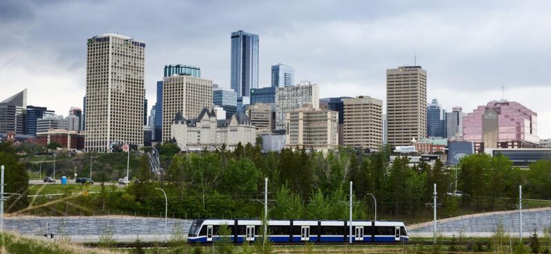 Valley Line Southeast din Edmonton depășește 3 milioane de călătorii, operată și întreținută de Alstom