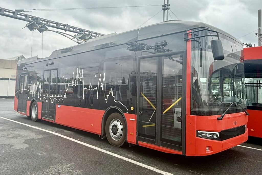 Salzburg Linien testează un troleibuz compact Bozankaya cu baterii pentru extinderea flexibilă a rețelei de transport electric