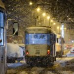 Începe modernizarea liniei de tramvai pe Bulevardul Dinicu Golescu. Este ultima zi cu tramvaiele Tatra în serviciu comercial în zona centrală