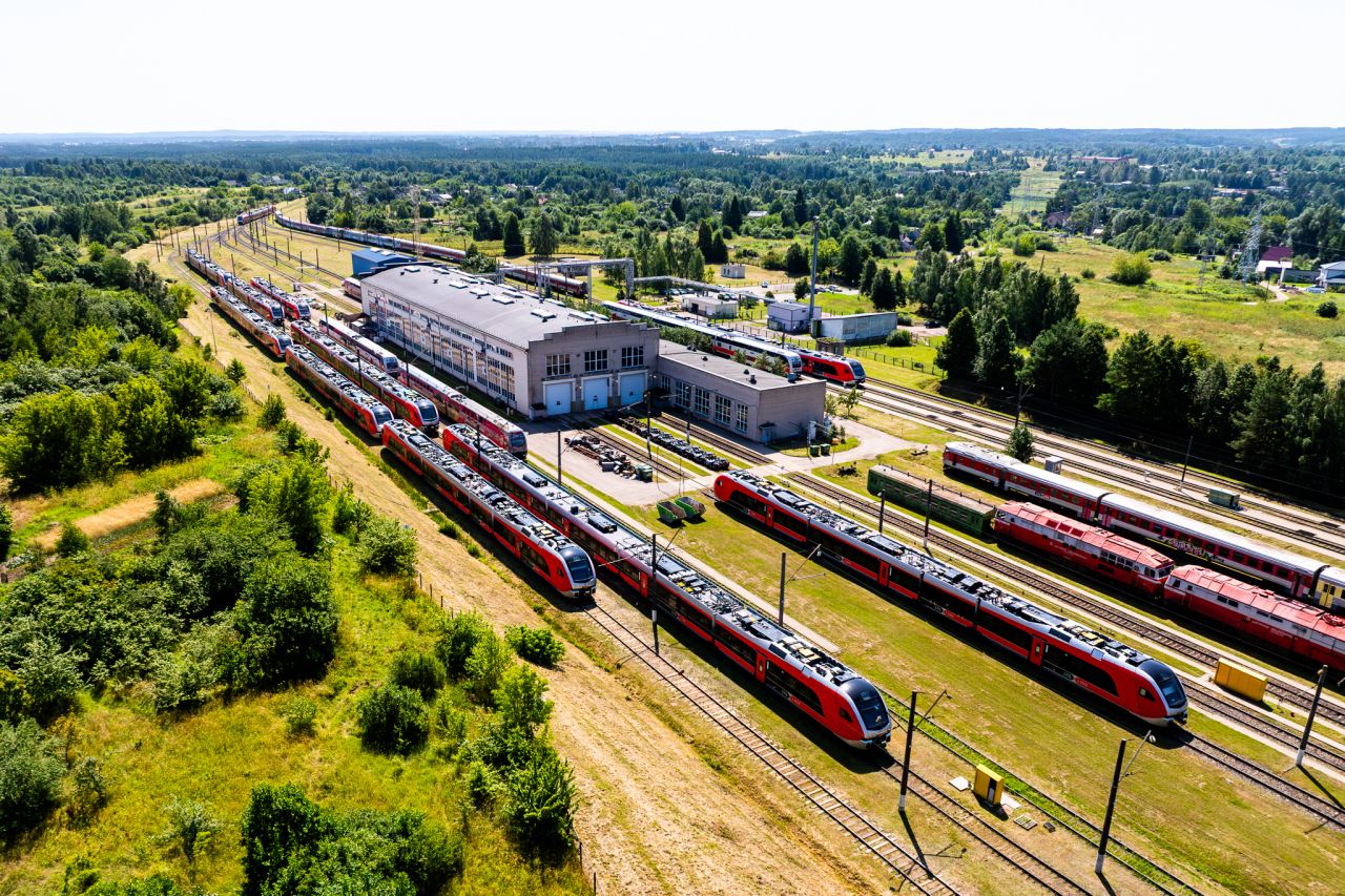 Lituania primește 12 trenuri noi Stadler Flirt – electrice și pe baterii, pregătite pentru operare din toamnă