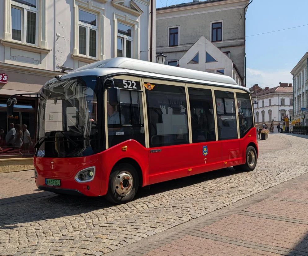 Tarnów lansează ruta 55 operată cu un minibuz electric Yutong E7S, gratuit timp de două luni