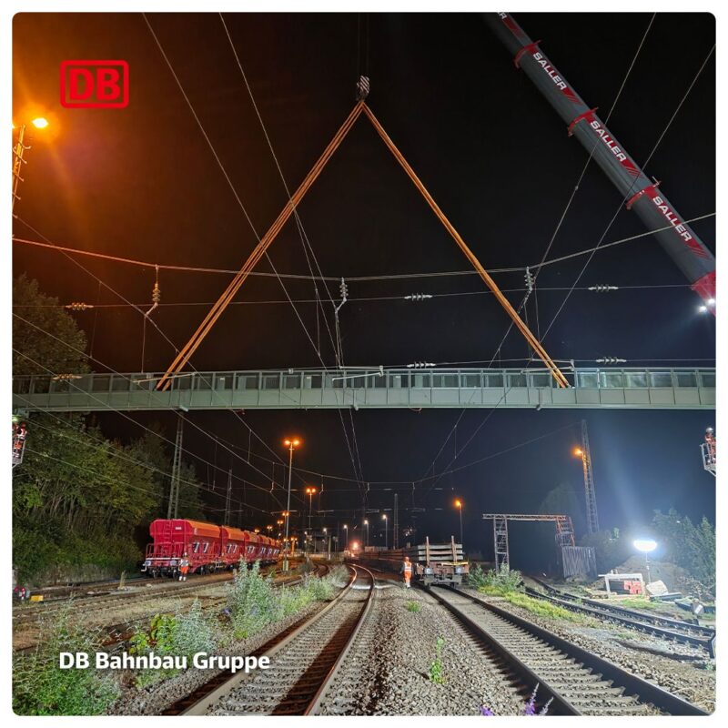 DB Bahnbau Gruppe finalizează montarea a două poduri de semnalizare de 38 metri pe coridorul Passau–Plattling, în condiții meteo extreme și termene strânse