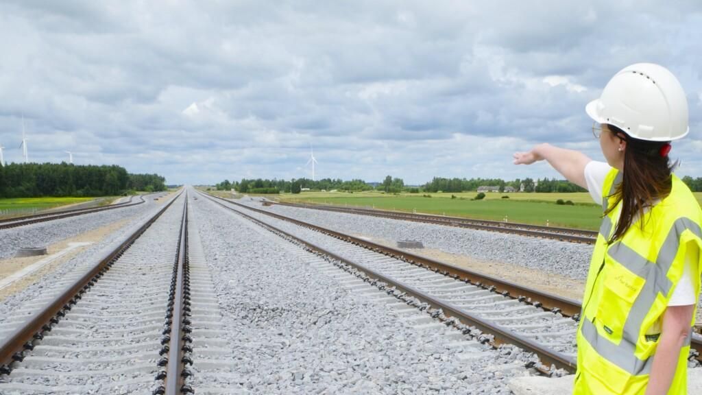 Rail Baltica – noua axă feroviară strategică a Europei: primele șine montate în Lituania și importanța critică a Coridorului Suwałki