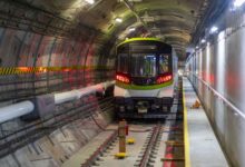 Alstom finalizează primele teste automate la viteză redusă pe linia aeroportuară REM