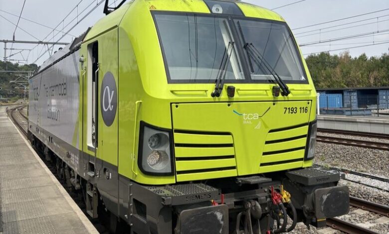 Vectron 193‑116 de la Alpha Trains, operată de TCA Rail, vedetă la Fête du Rail din Ciney și Spontin, în cadrul aniversării a 100 de ani NMBS/SNCB