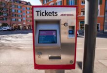 BERNMOBIL finalizează modernizarea completă a aparatelor de bilete: plecări în timp real, plăți Twint și infrastructură digitală reînnoită