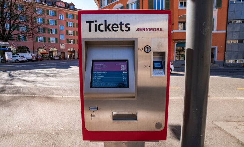 BERNMOBIL finalizează modernizarea completă a aparatelor de bilete: plecări în timp real, plăți Twint și infrastructură digitală reînnoită