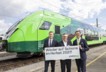 Stadler prezintă noile trenuri pentru City Airport Train Viena: interior premium, design dedicat călătorilor aerieni și contribuție majoră a inginerilor austrieci
