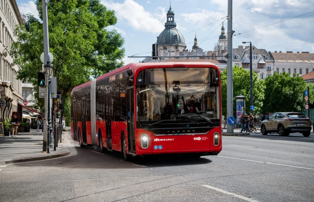 Budapesta pregătește achiziția a până la 160 de troleibuze noi cu autonomie de 25 km, prin acordul‑cadru BKK–Electrobus Europe–Yutong